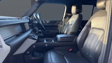 Land Rover Defender 3.0 D300 X-Dynamic HSE 110 5dr Auto Diesel Estate